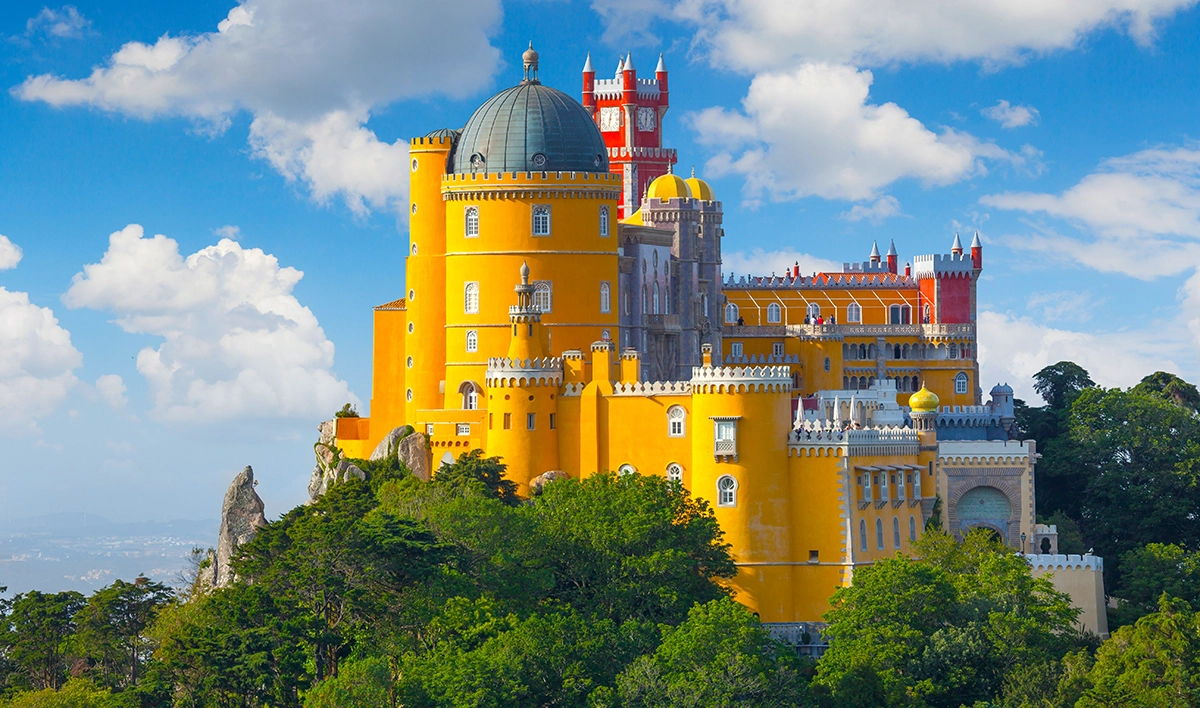 fantastic-nacional-palace-pena-sintra-lisbon-portugal-europe