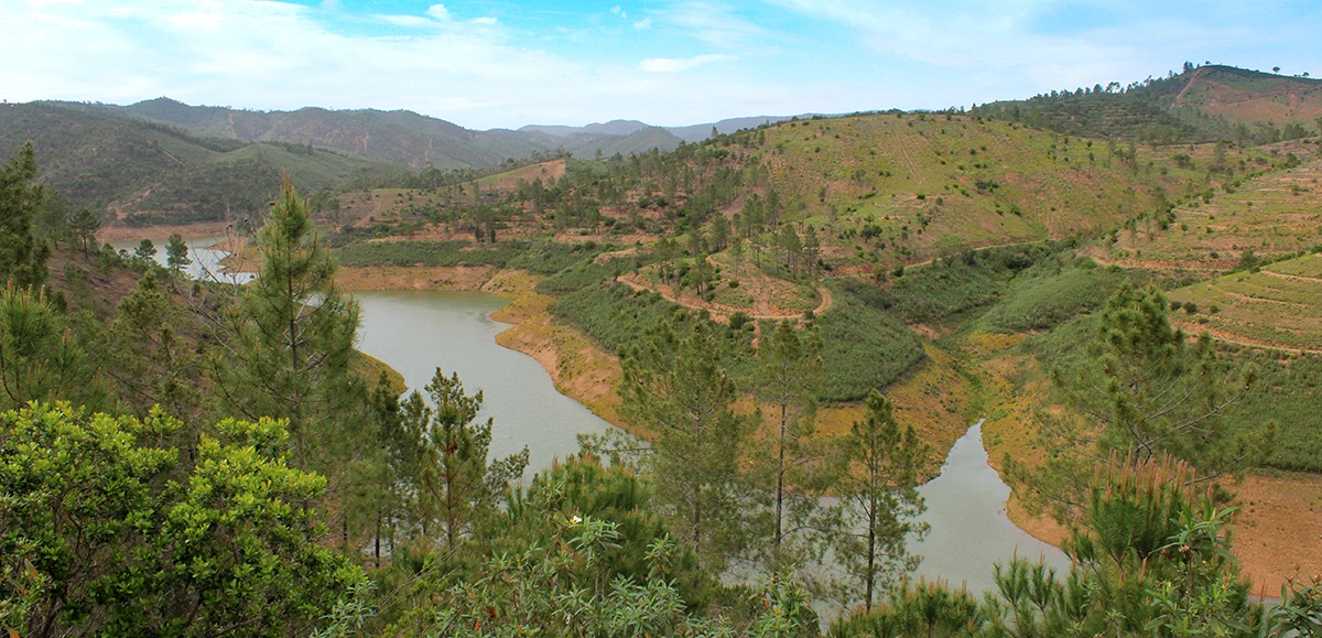 Odelouca Dam Reservoir - Parra Trail