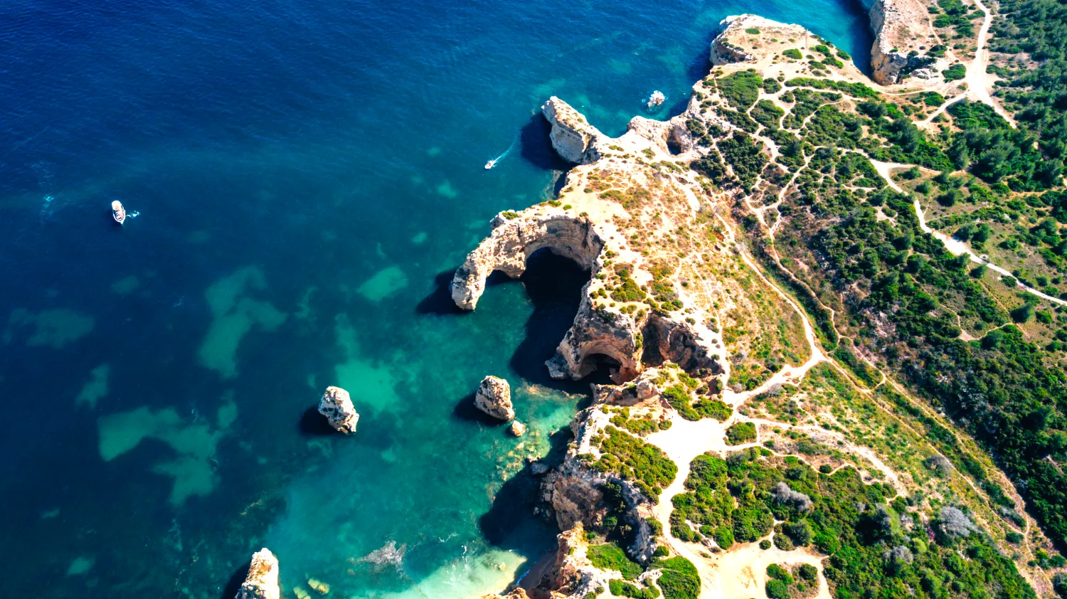aerial-view-algarve-coast-along-seven-hanging-valleys-trail